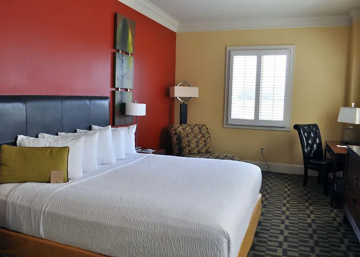 Hotel Carriage House