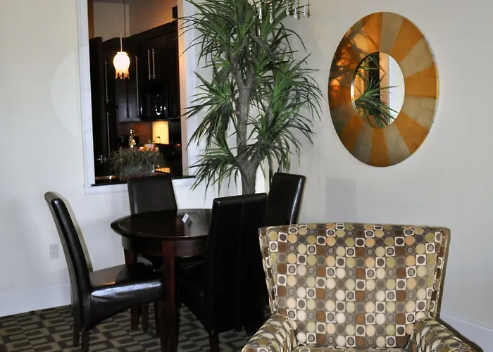 Hotel Carriage House