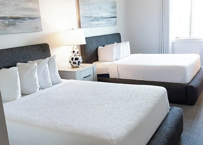 Hotel Carriage House 3*